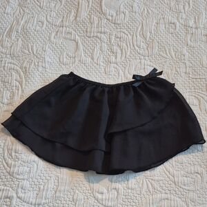 Freestyle girls size 4/5 black sheer dance skirt to wear over leo EUC